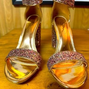 Shoeland Glitter Chunk heels w ankle strap. Pink sparkle. Size 7
